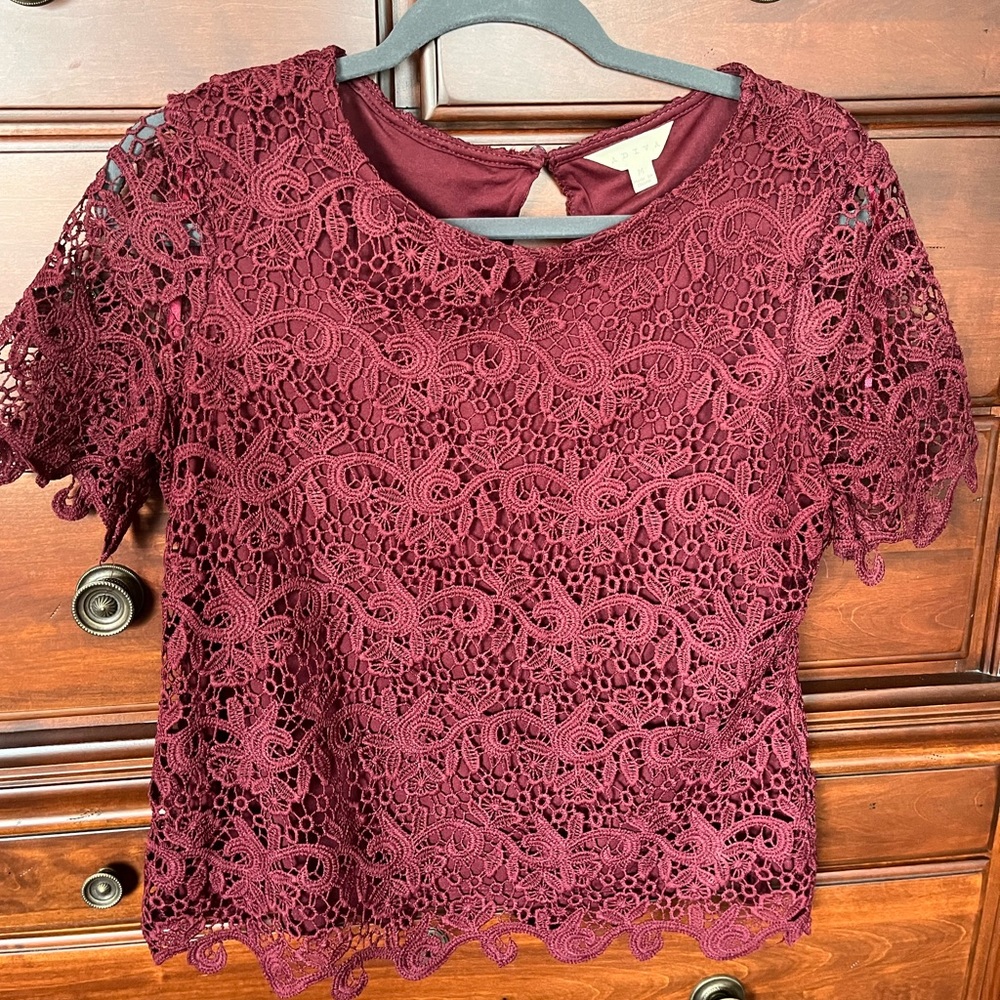 Adiva lace top